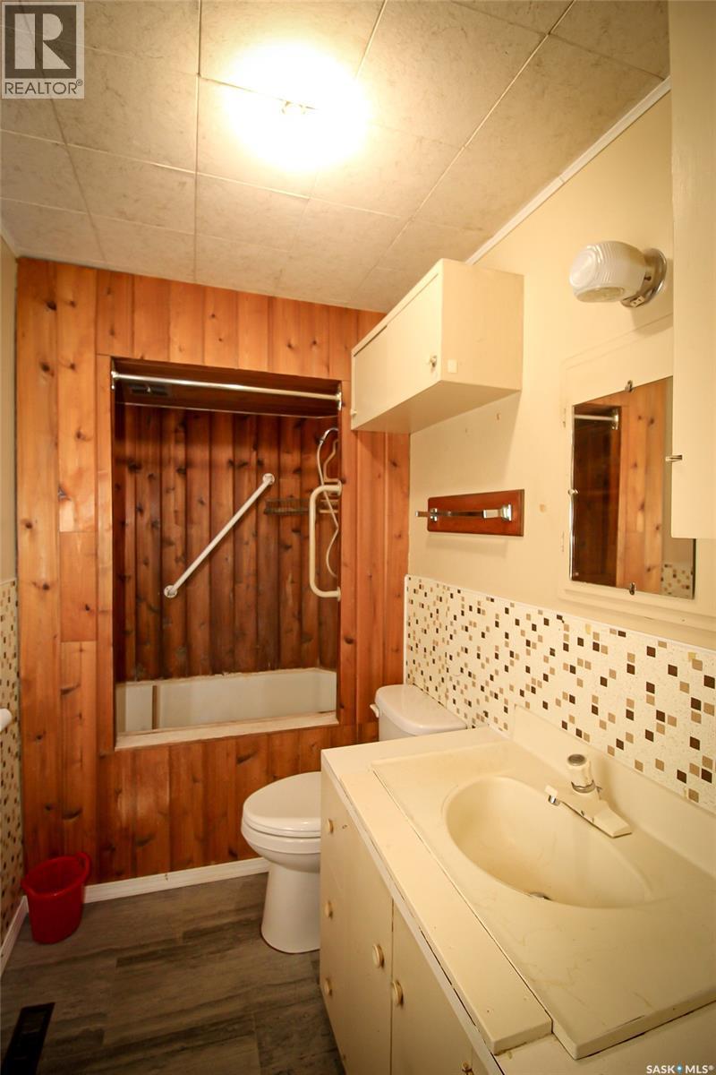 216 2nd Street E, Shaunavon, Saskatchewan  S0N 2M0 - Photo 17 - SK999805