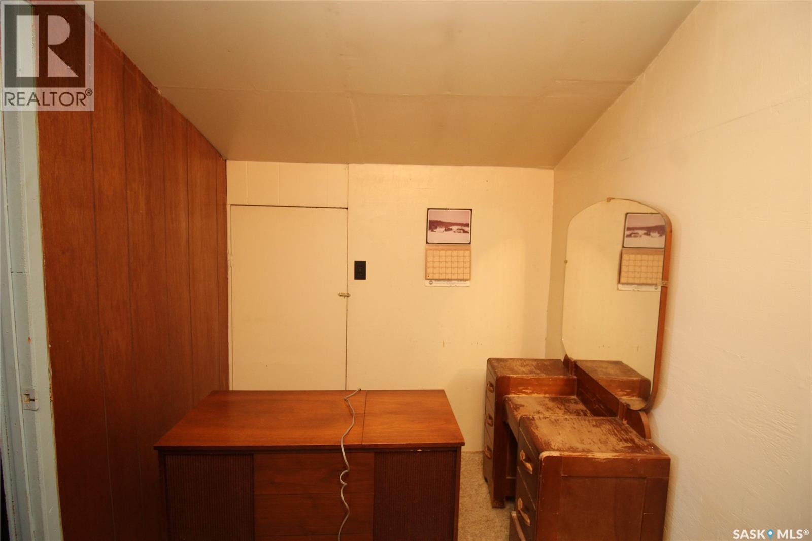 216 2nd Street E, Shaunavon, Saskatchewan  S0N 2M0 - Photo 32 - SK999805