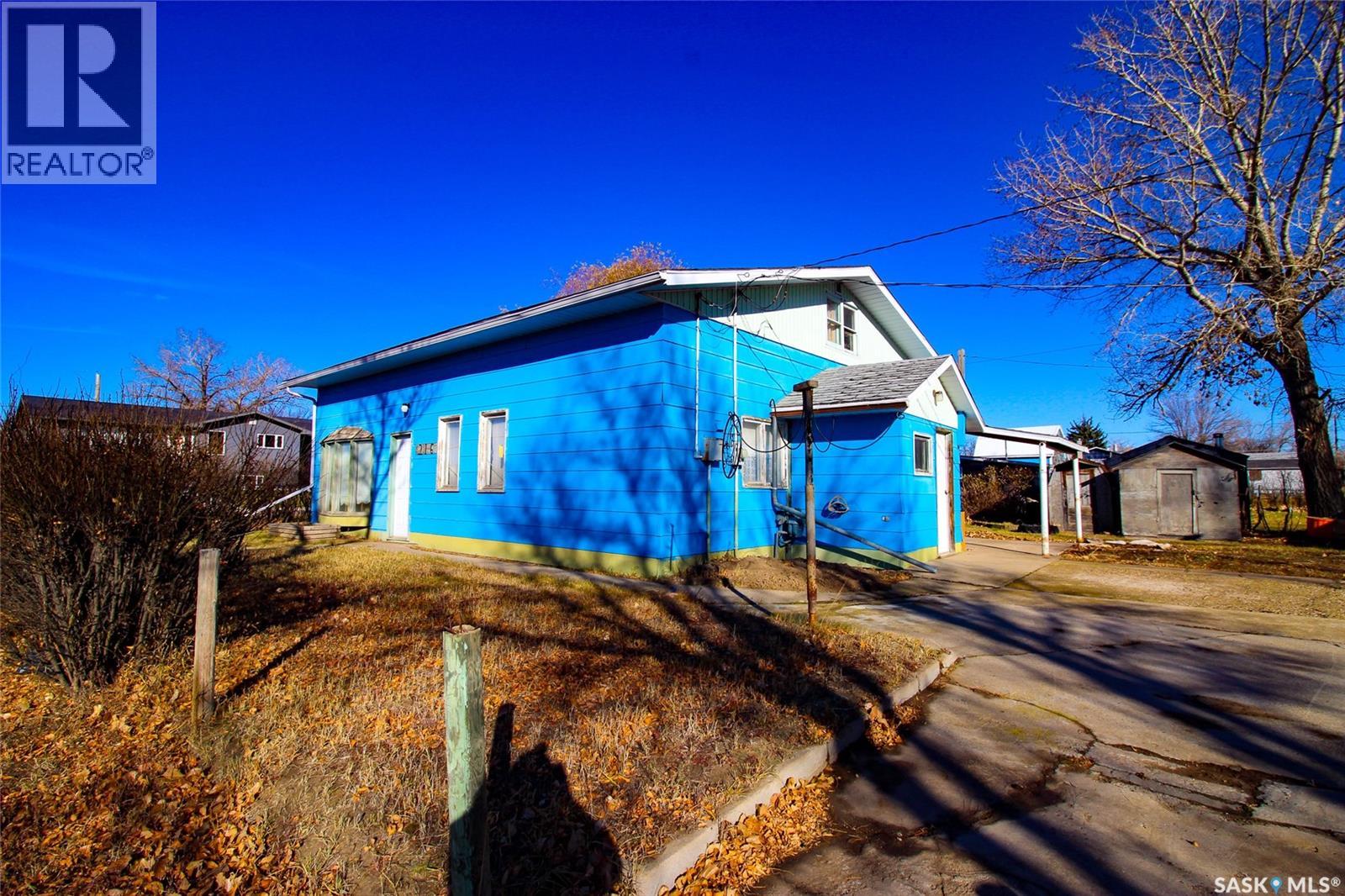 216 2nd Street E, Shaunavon, Saskatchewan  S0N 2M0 - Photo 36 - SK999805