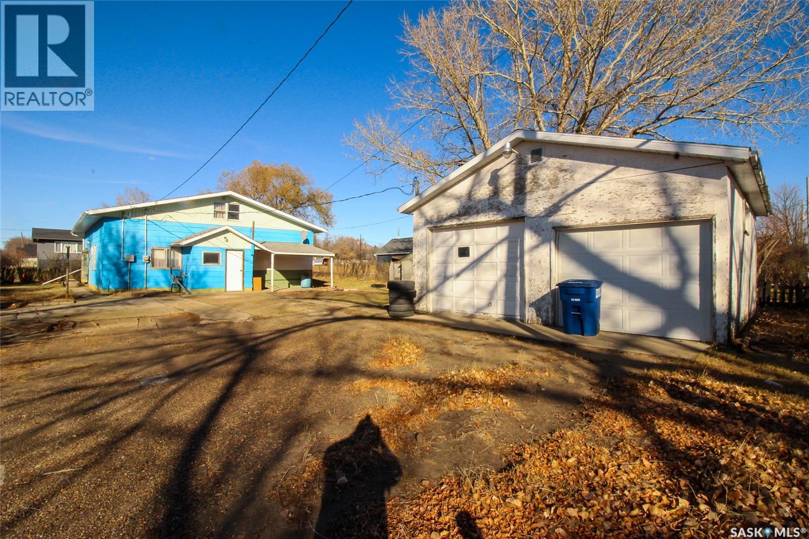 216 2nd Street E, Shaunavon, Saskatchewan  S0N 2M0 - Photo 34 - SK999805