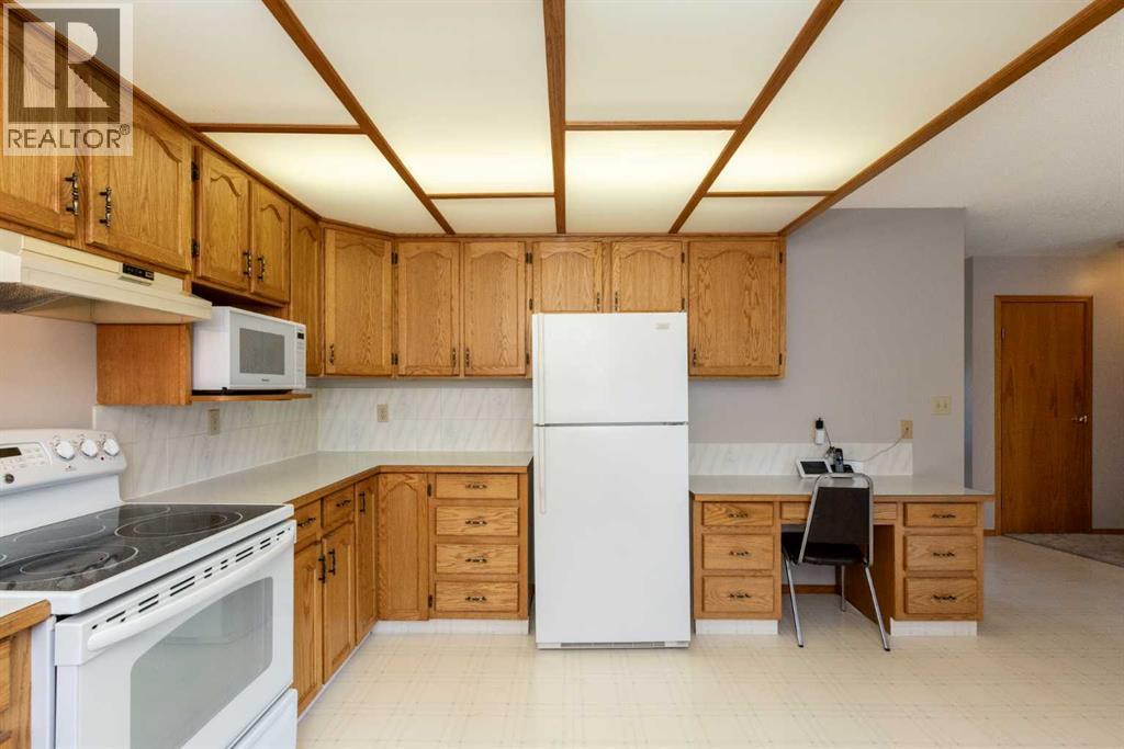 5319 37 Street, Innisfail, Alberta  T4G 1G4 - Photo 11 - A2256262