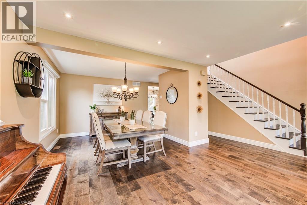 295 WILTSHIRE Place, Waterloo, Ontario