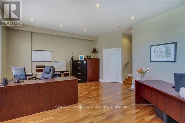 114 Bronte Road, Oakville, Ontario  L6L 3C1 - Photo 2 - W12513590