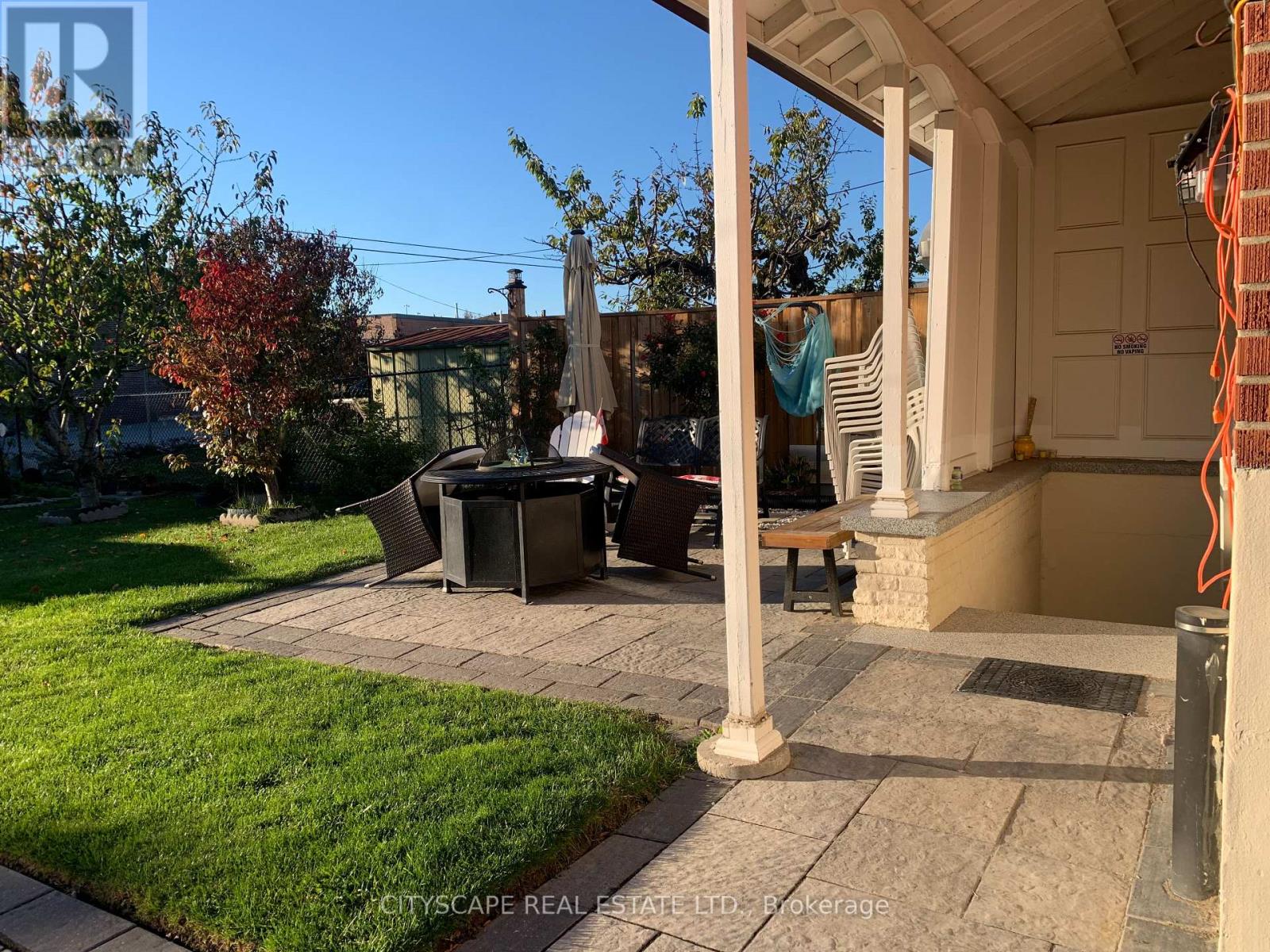 120 Hullmar Drive, Toronto, Ontario  M3N 2G2 - Photo 2 - W12513592