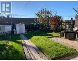 120 HULLMAR DRIVE, Toronto, Ontario