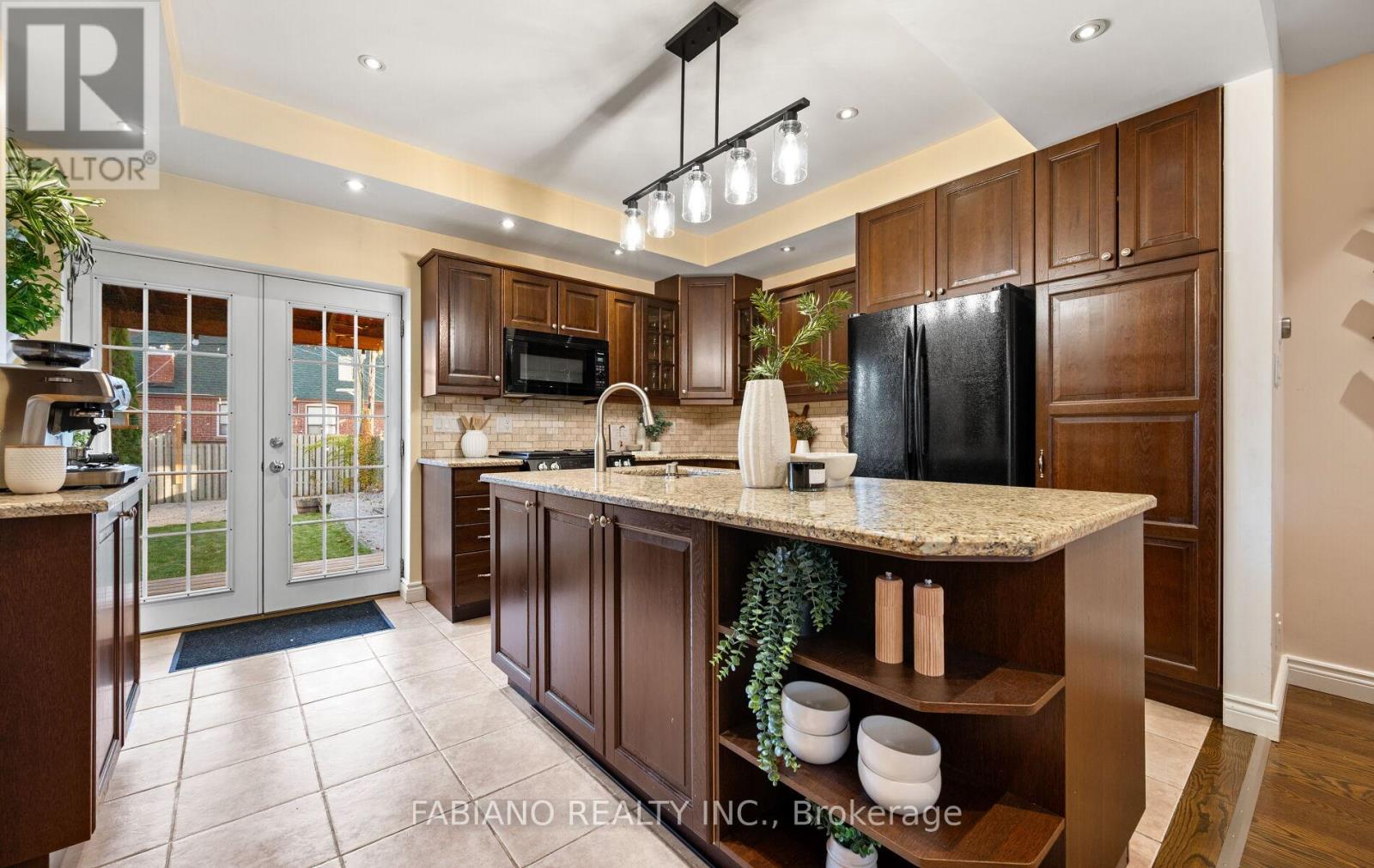 117 Morrison Avenue, Toronto, Ontario  M6E 1M3 - Photo 16 - W12513598