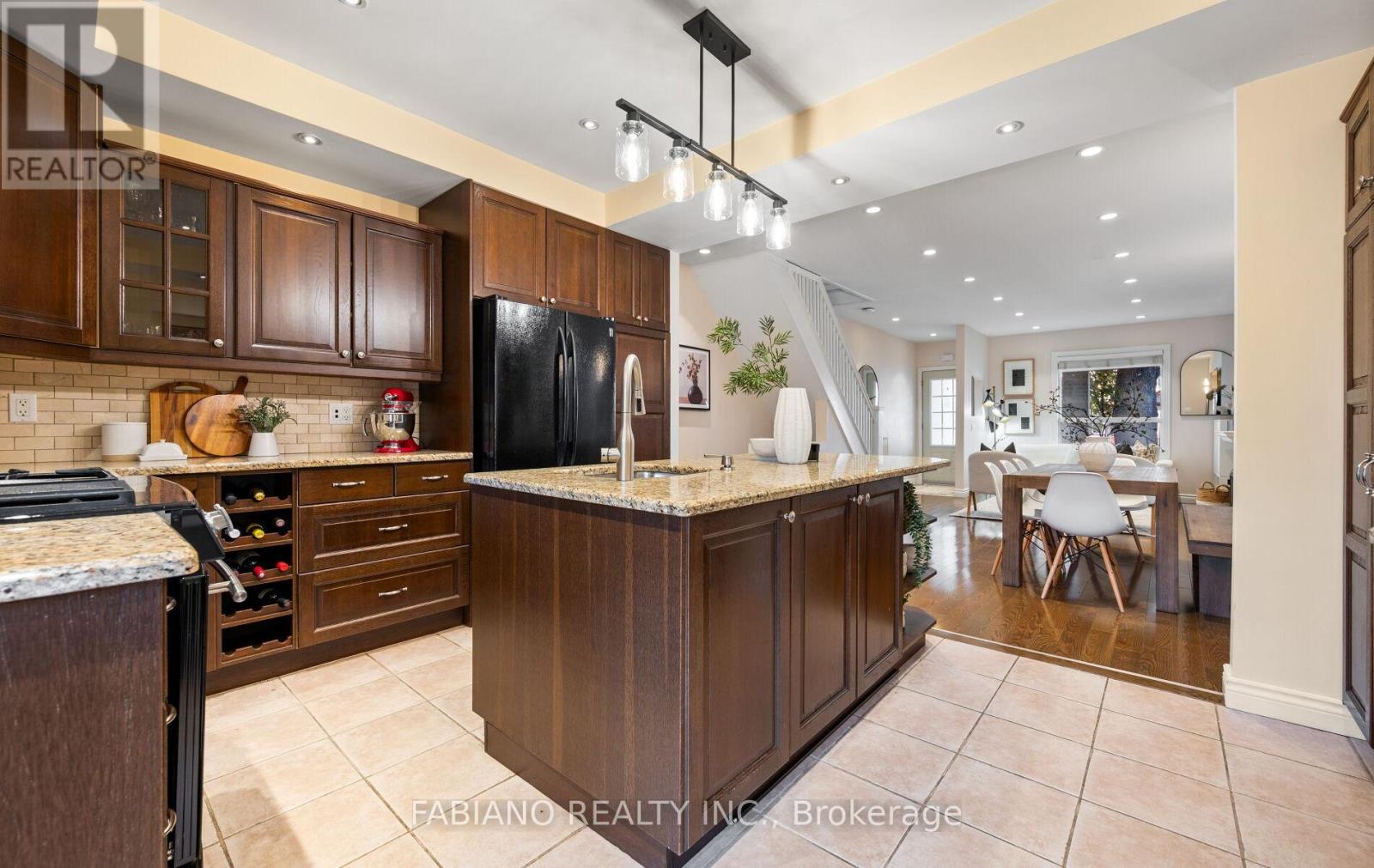 117 Morrison Avenue, Toronto, Ontario  M6E 1M3 - Photo 17 - W12513598