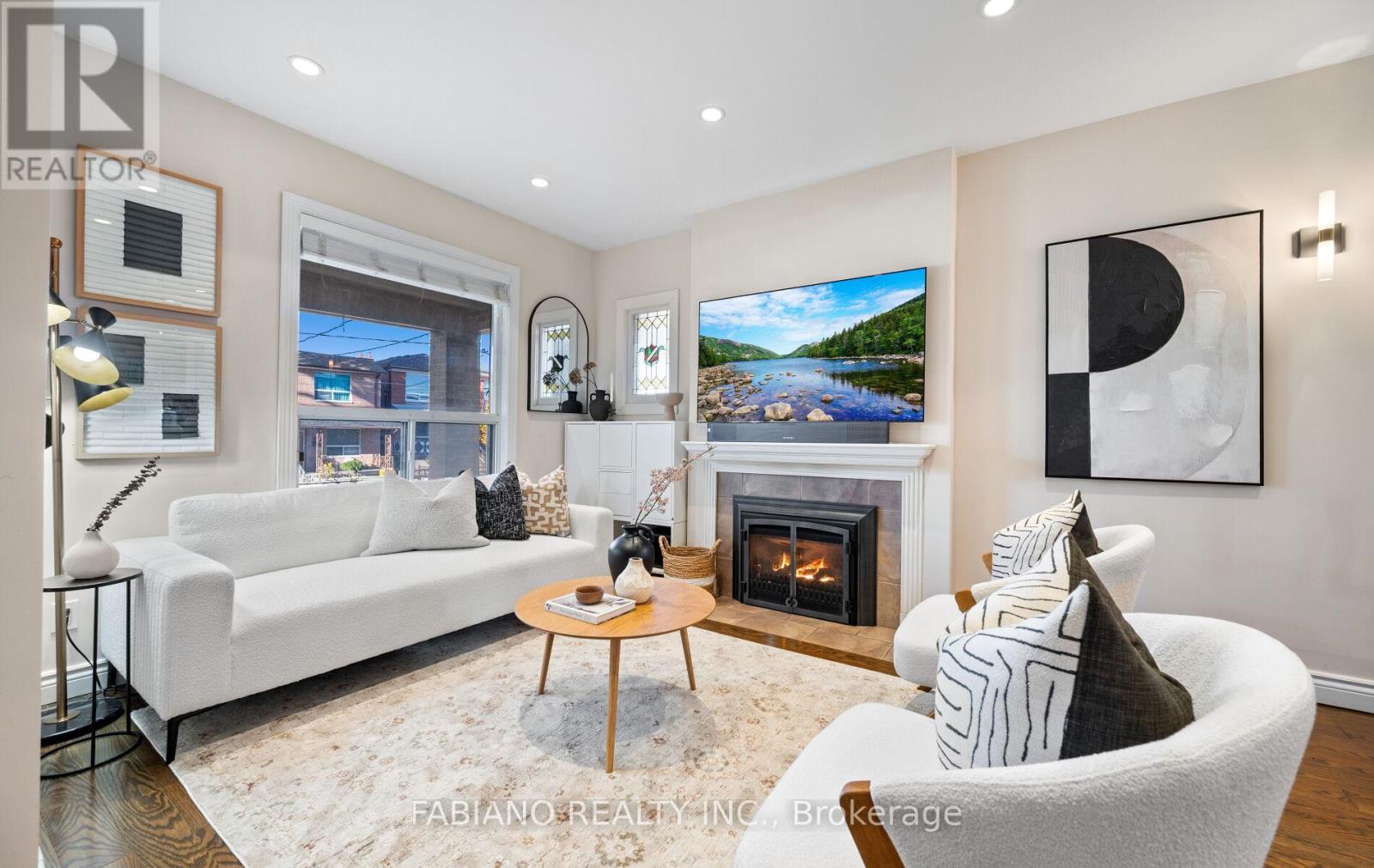 117 Morrison Avenue, Toronto, Ontario  M6E 1M3 - Photo 2 - W12513598