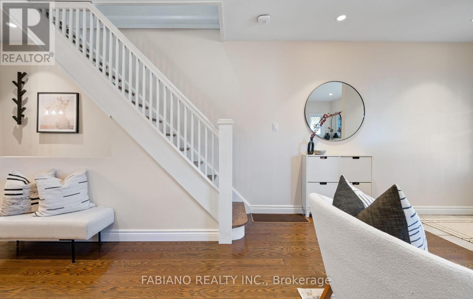 117 Morrison Avenue, Toronto, Ontario  M6E 1M3 - Photo 20 - W12513598