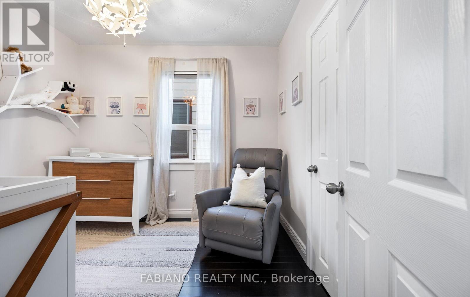 117 Morrison Avenue, Toronto, Ontario  M6E 1M3 - Photo 27 - W12513598