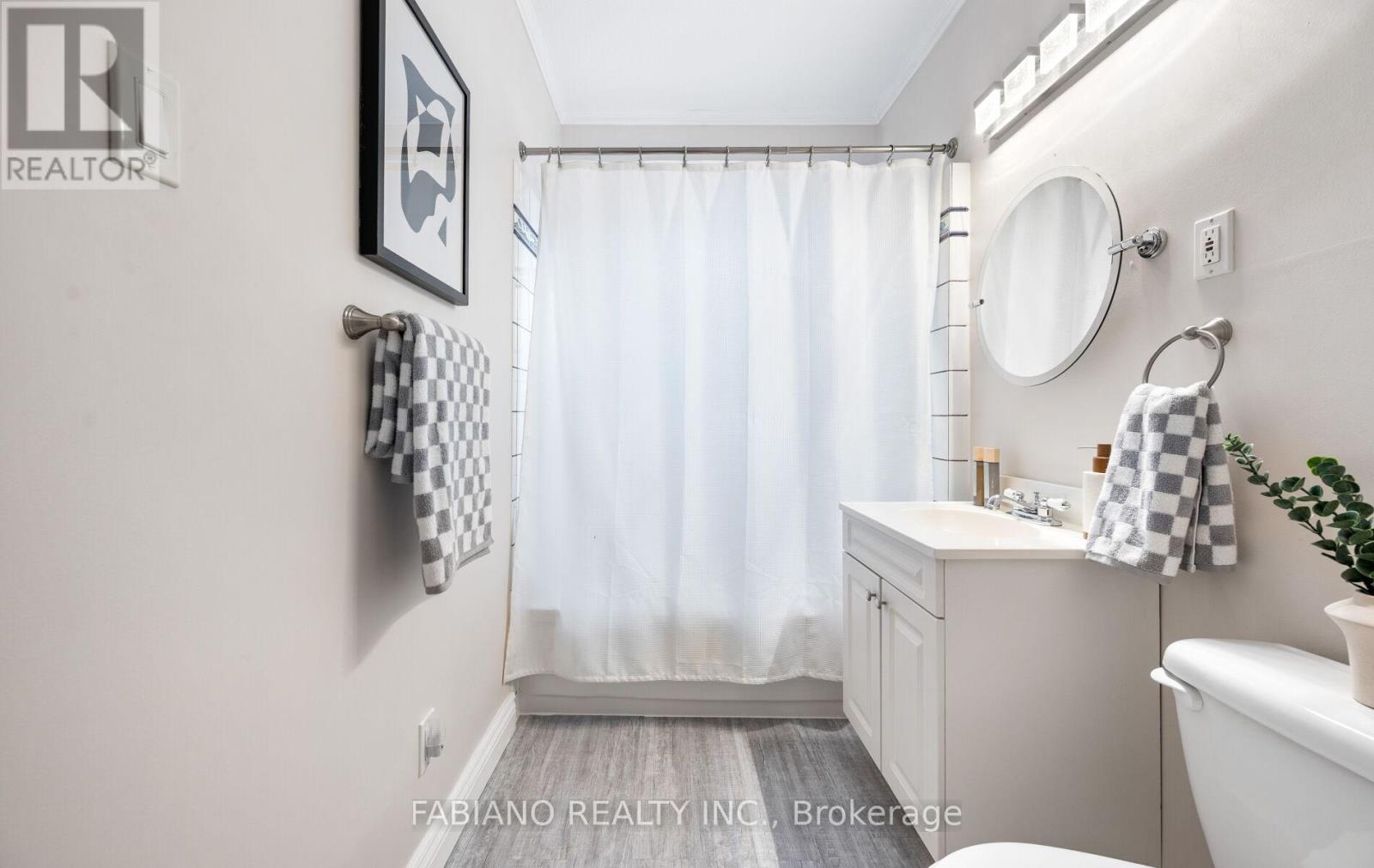 117 Morrison Avenue, Toronto, Ontario  M6E 1M3 - Photo 30 - W12513598