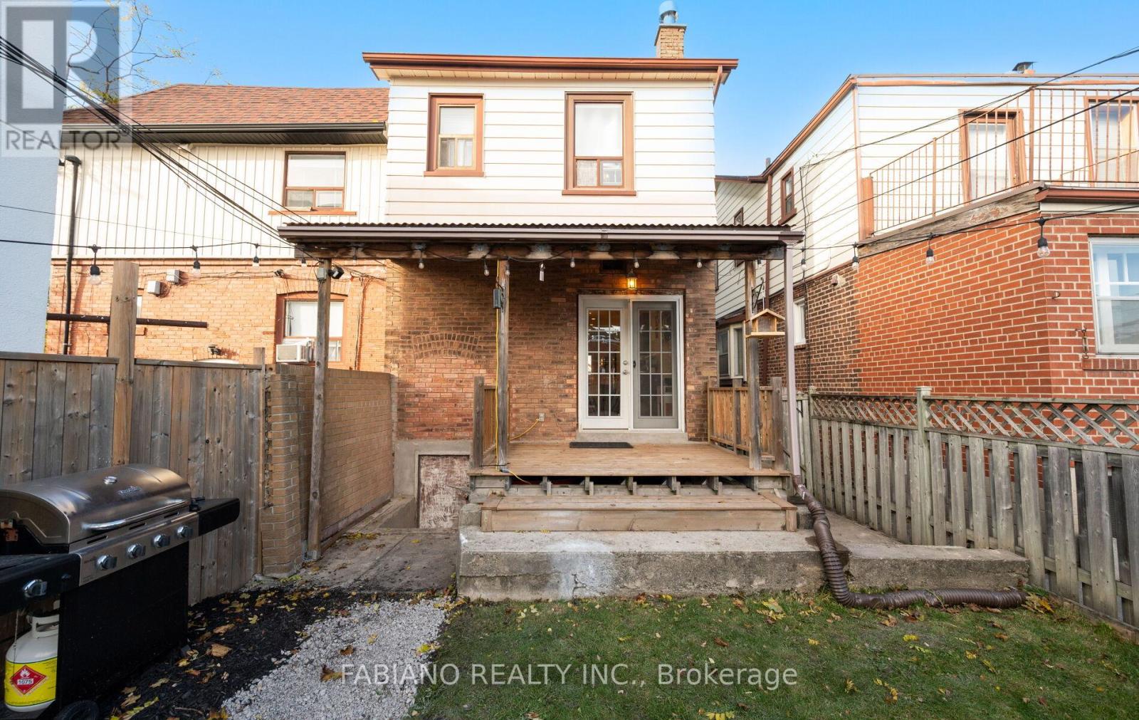 117 Morrison Avenue, Toronto, Ontario  M6E 1M3 - Photo 32 - W12513598