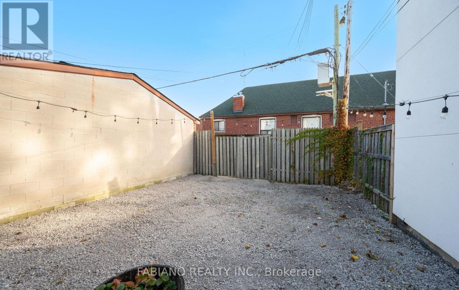 117 Morrison Avenue, Toronto, Ontario  M6E 1M3 - Photo 38 - W12513598