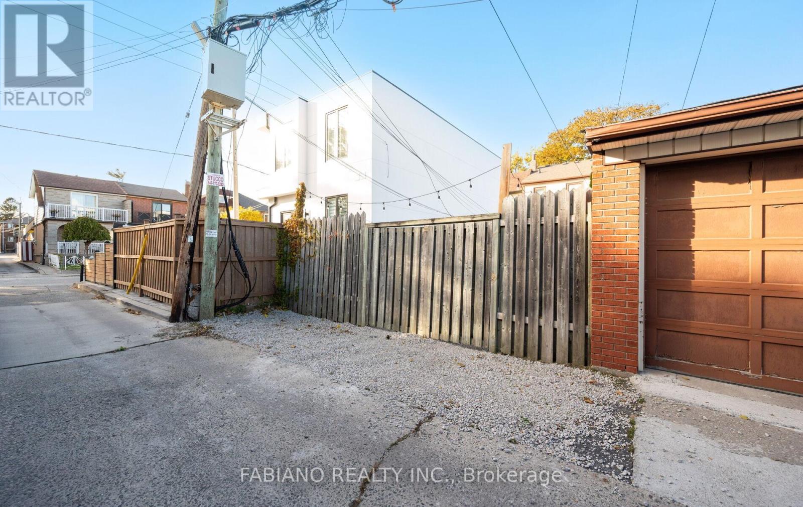 117 Morrison Avenue, Toronto, Ontario  M6E 1M3 - Photo 39 - W12513598