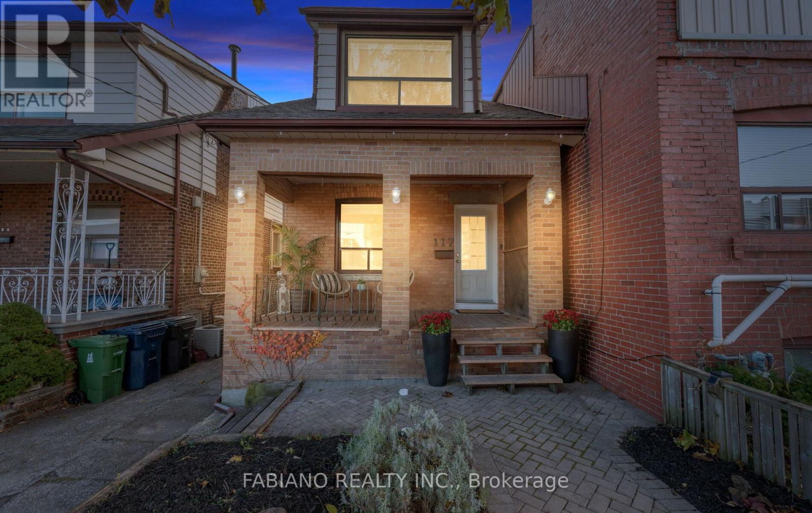 117 Morrison Avenue, Toronto, Ontario  M6E 1M3 - Photo 47 - W12513598