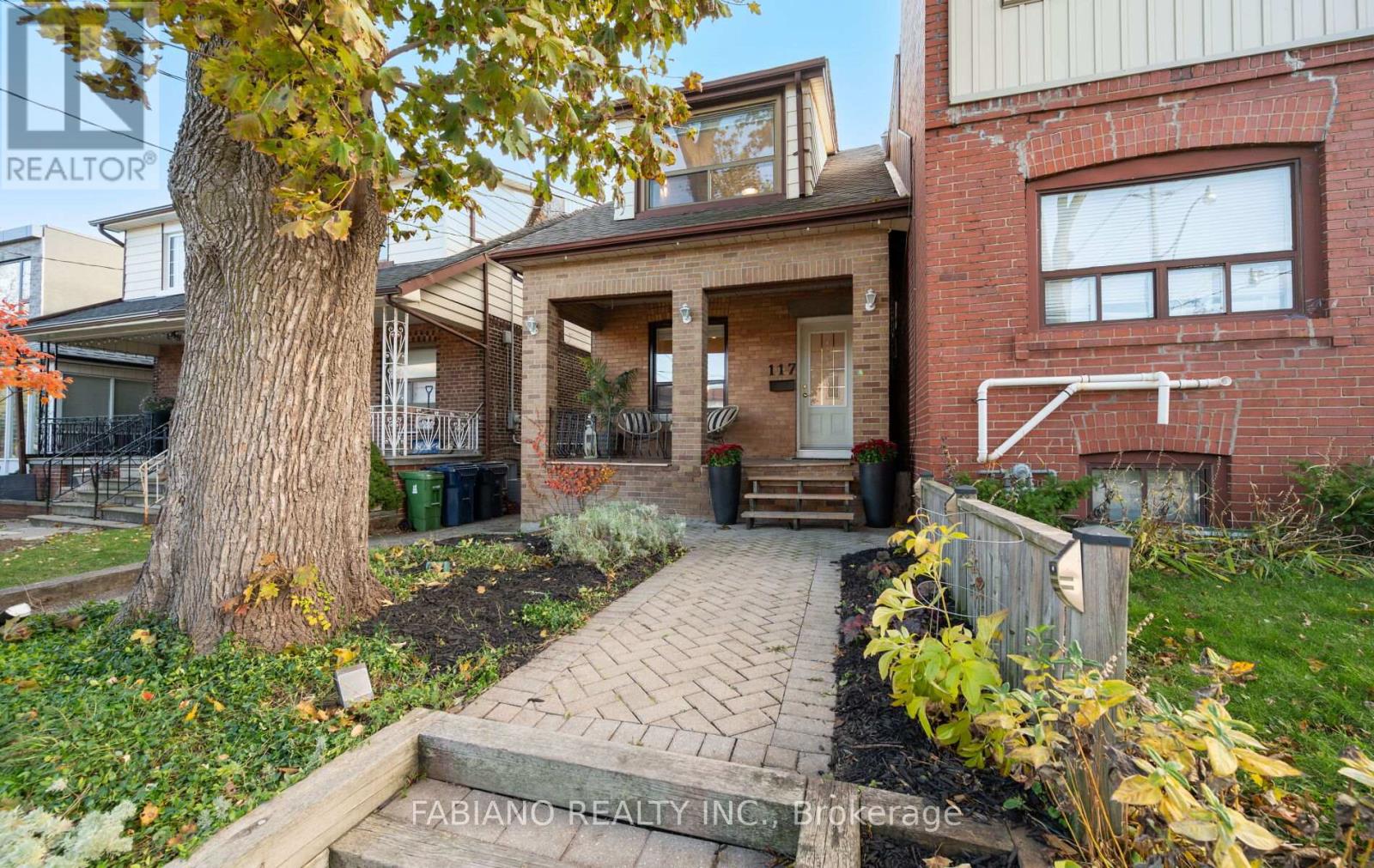 117 Morrison Avenue, Toronto, Ontario  M6E 1M3 - Photo 5 - W12513598