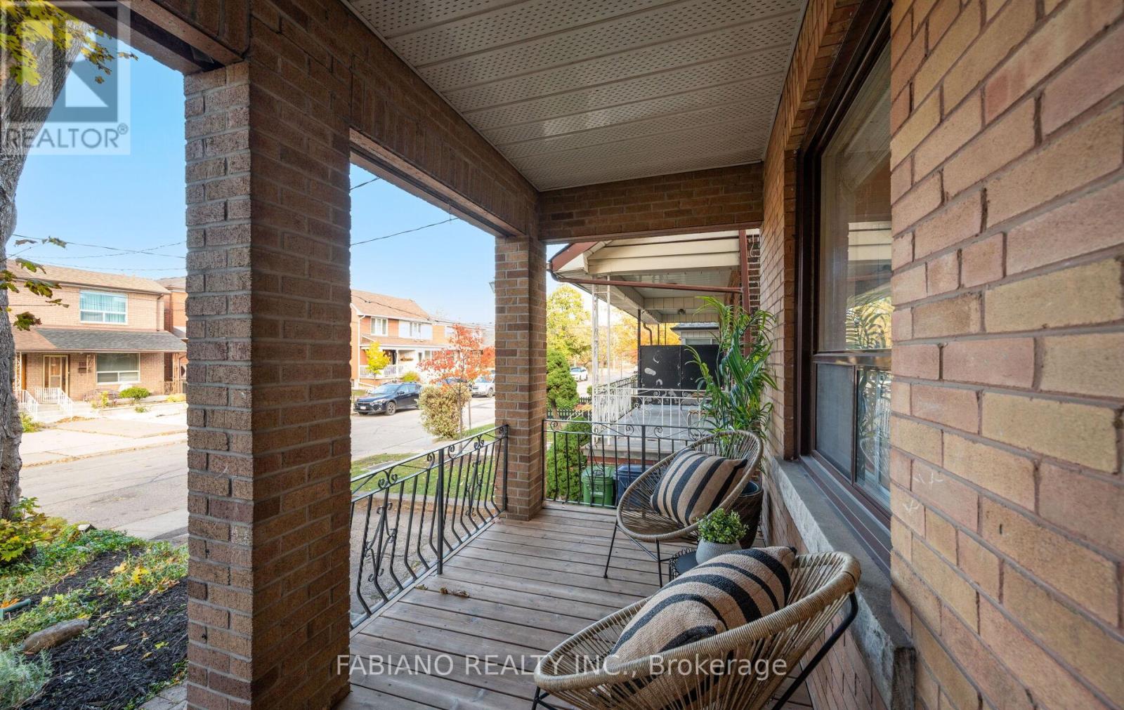117 Morrison Avenue, Toronto, Ontario  M6E 1M3 - Photo 6 - W12513598