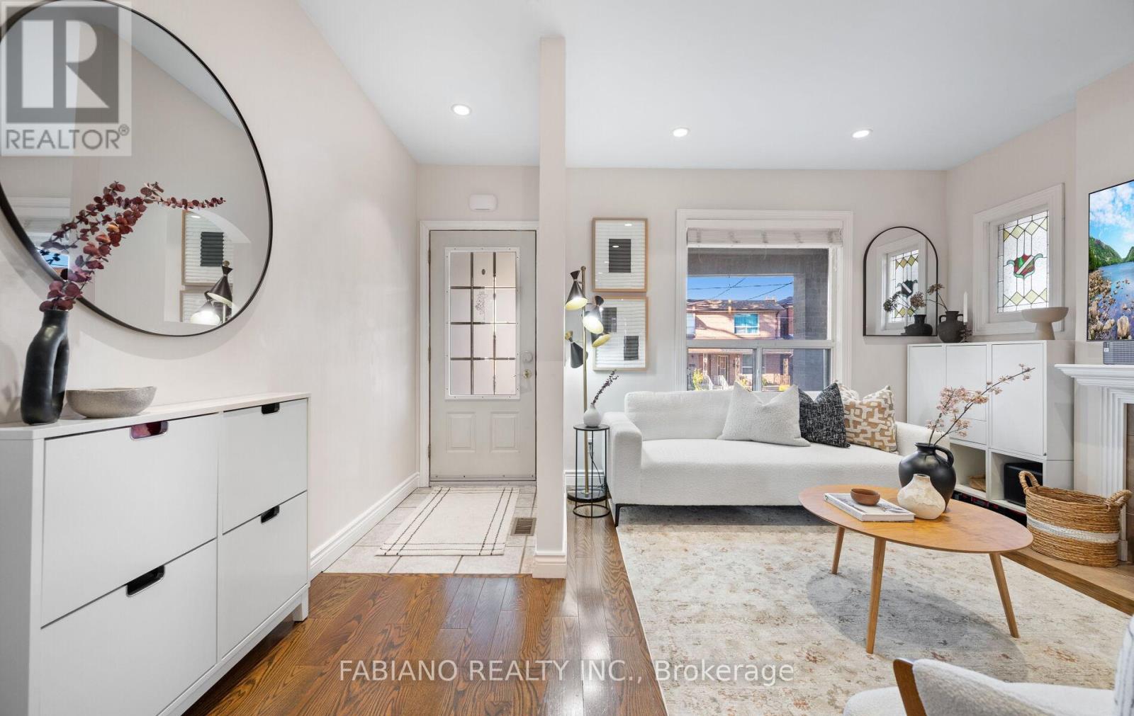 117 Morrison Avenue, Toronto, Ontario  M6E 1M3 - Photo 7 - W12513598