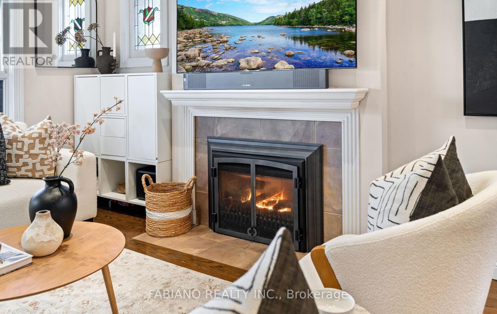 117 Morrison Avenue, Toronto, Ontario  M6E 1M3 - Photo 9 - W12513598