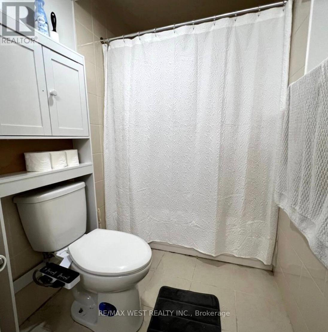 11a St Andrews Boulevard, Toronto, Ontario  M9R 1V9 - Photo 10 - W12513652