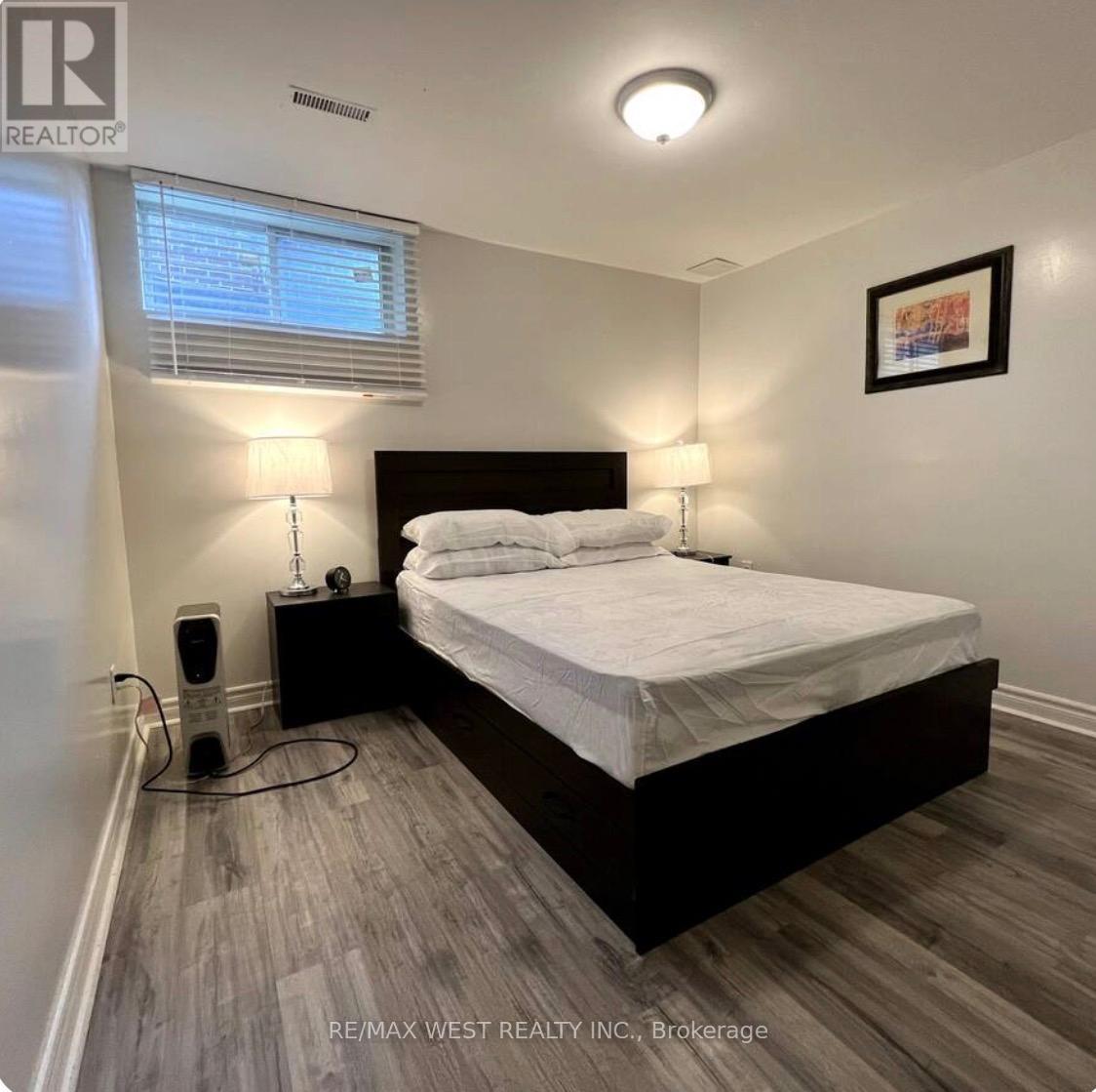 11a St Andrews Boulevard, Toronto, Ontario  M9R 1V9 - Photo 9 - W12513652