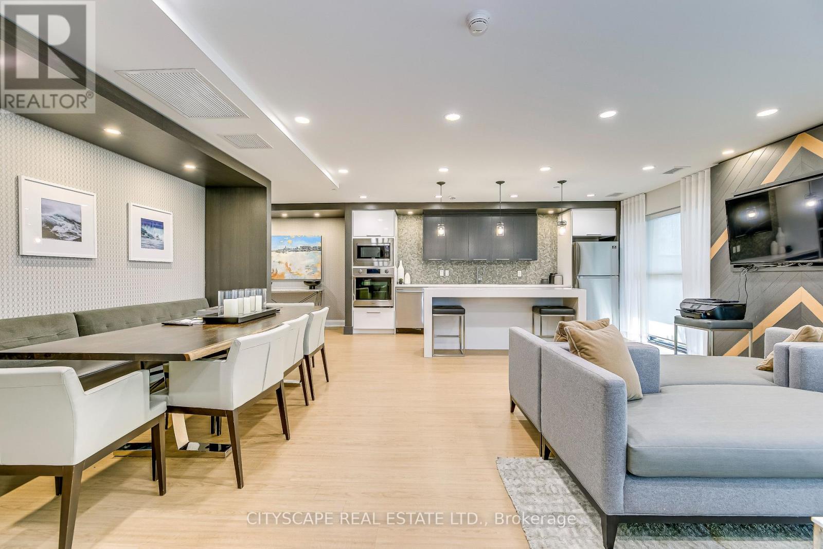 205 - 128 Grovewood Common, Oakville, Ontario  L6H 0X3 - Photo 19 - W12513654