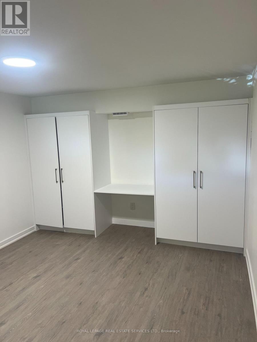 Lower - 1108 Kos Boulevard, Mississauga, Ontario  L5J 4C4 - Photo 10 - W12513670