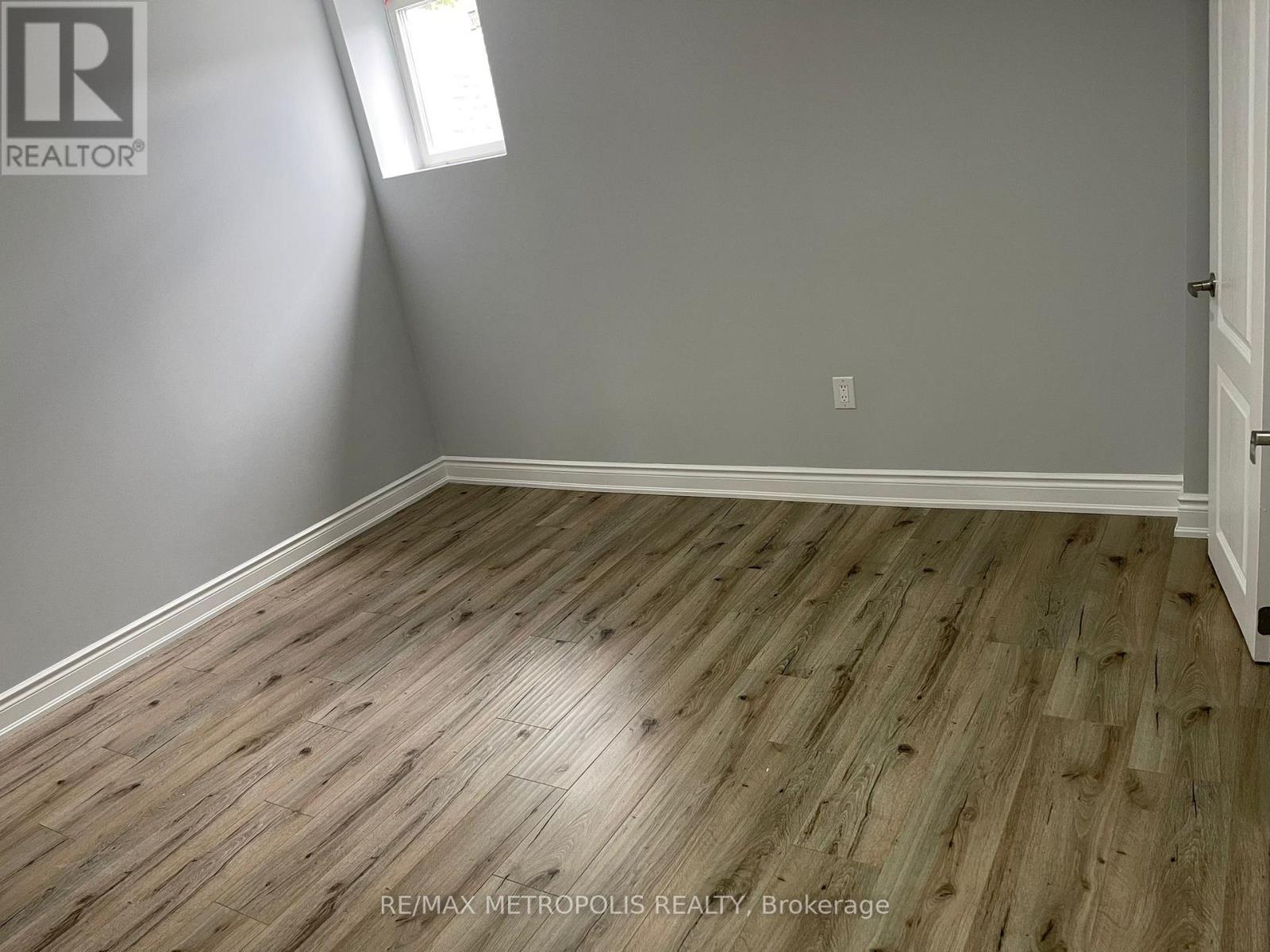 Bsmt - 2 Summitgreen Crescent, Brampton, Ontario  L6R 0T3 - Photo 10 - W12513676