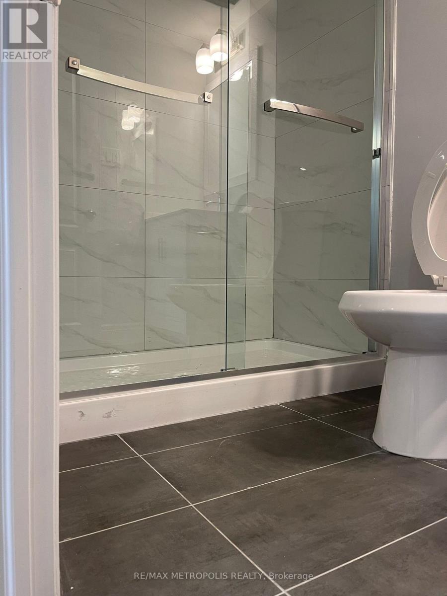 Bsmt - 2 Summitgreen Crescent, Brampton, Ontario  L6R 0T3 - Photo 7 - W12513676