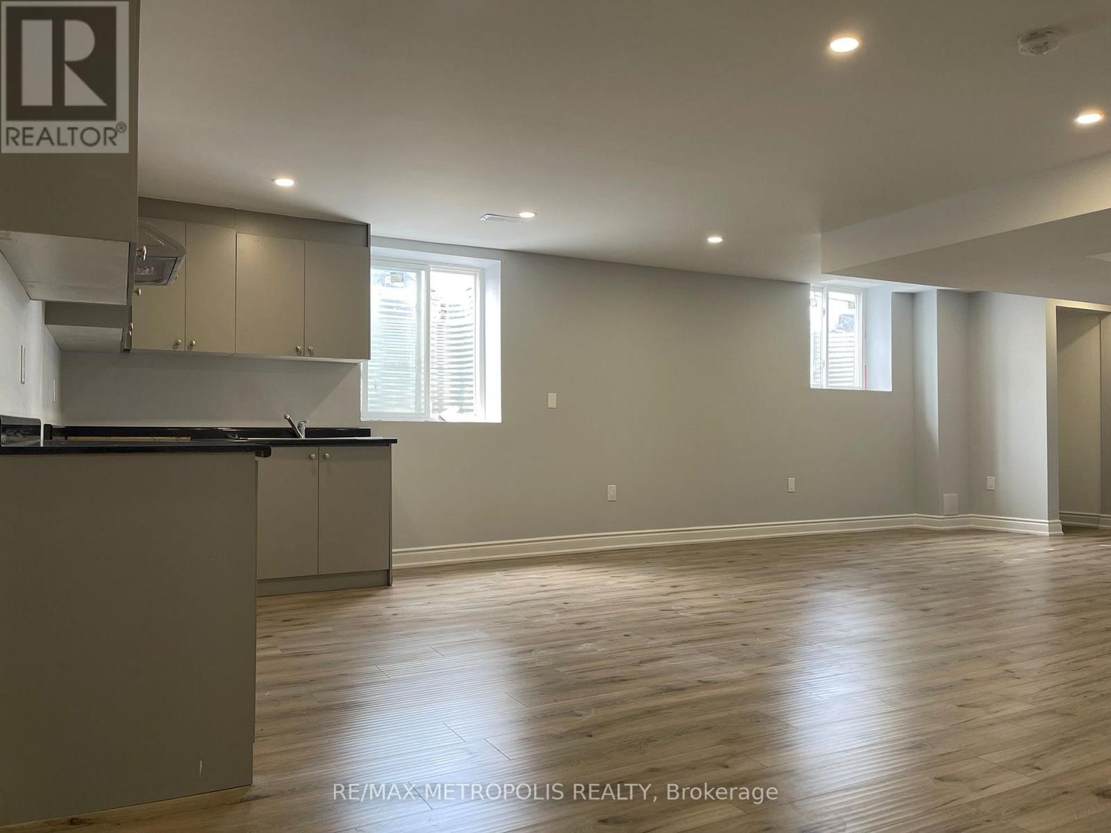 Bsmt - 2 Summitgreen Crescent, Brampton, Ontario  L6R 0T3 - Photo 8 - W12513676