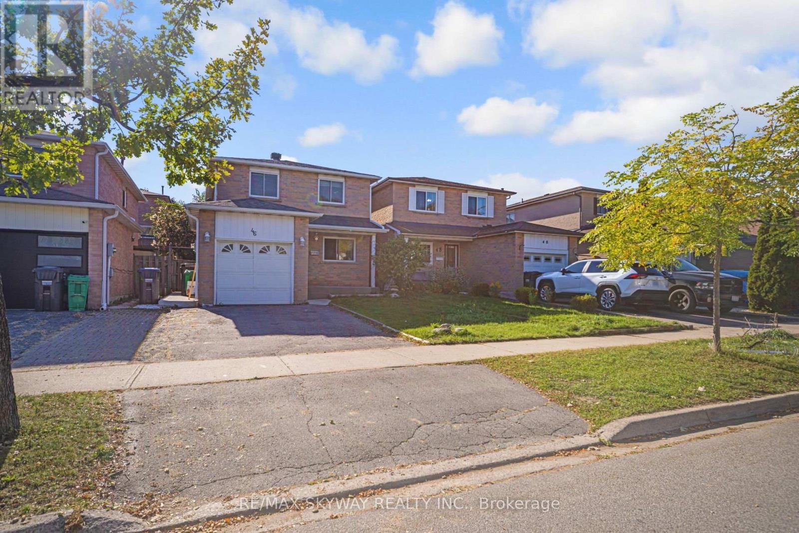 46 Royal Palm Drive, Brampton, Ontario  L6Z 1P6 - Photo 2 - W12513700