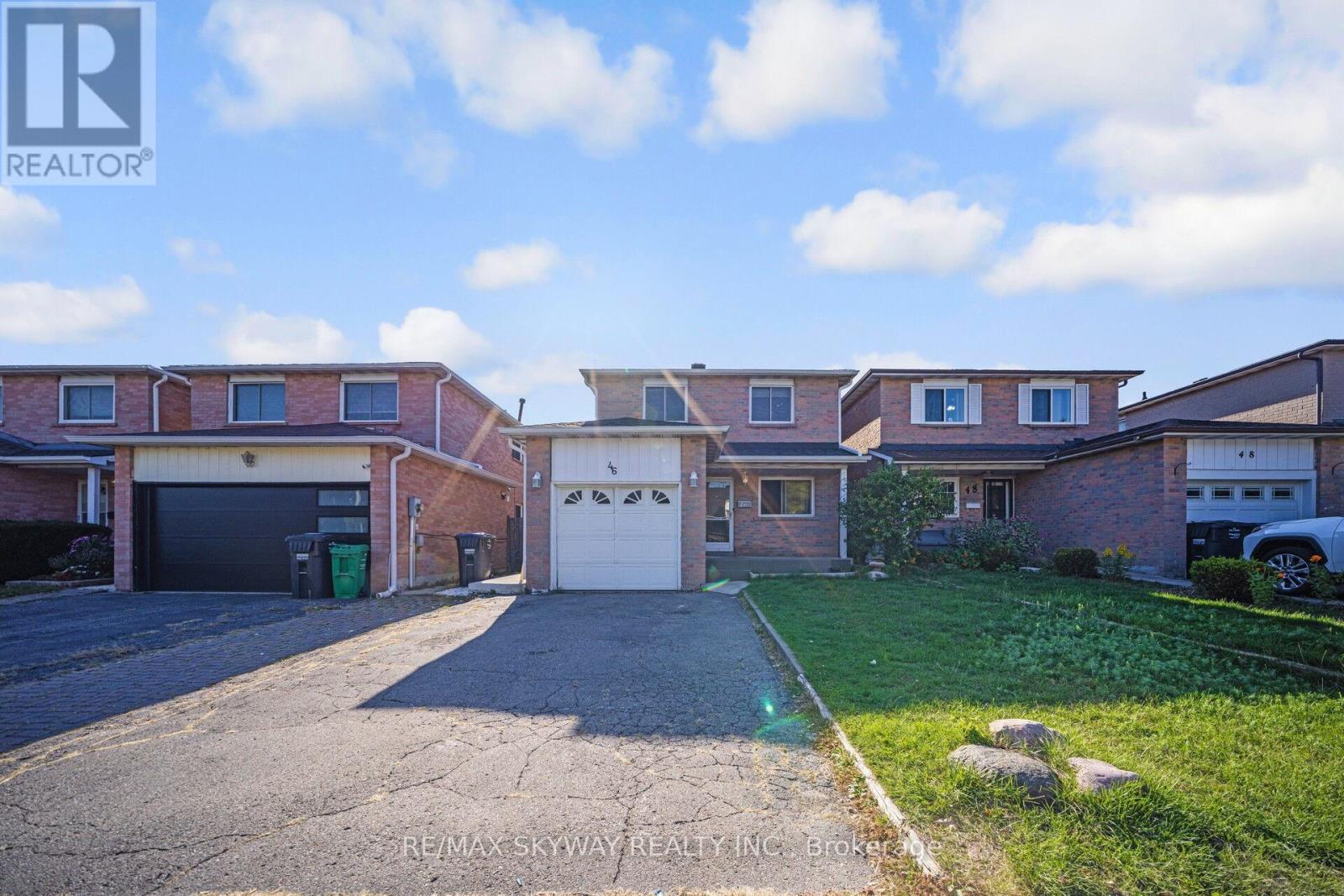 46 Royal Palm Drive, Brampton, Ontario  L6Z 1P6 - Photo 3 - W12513700