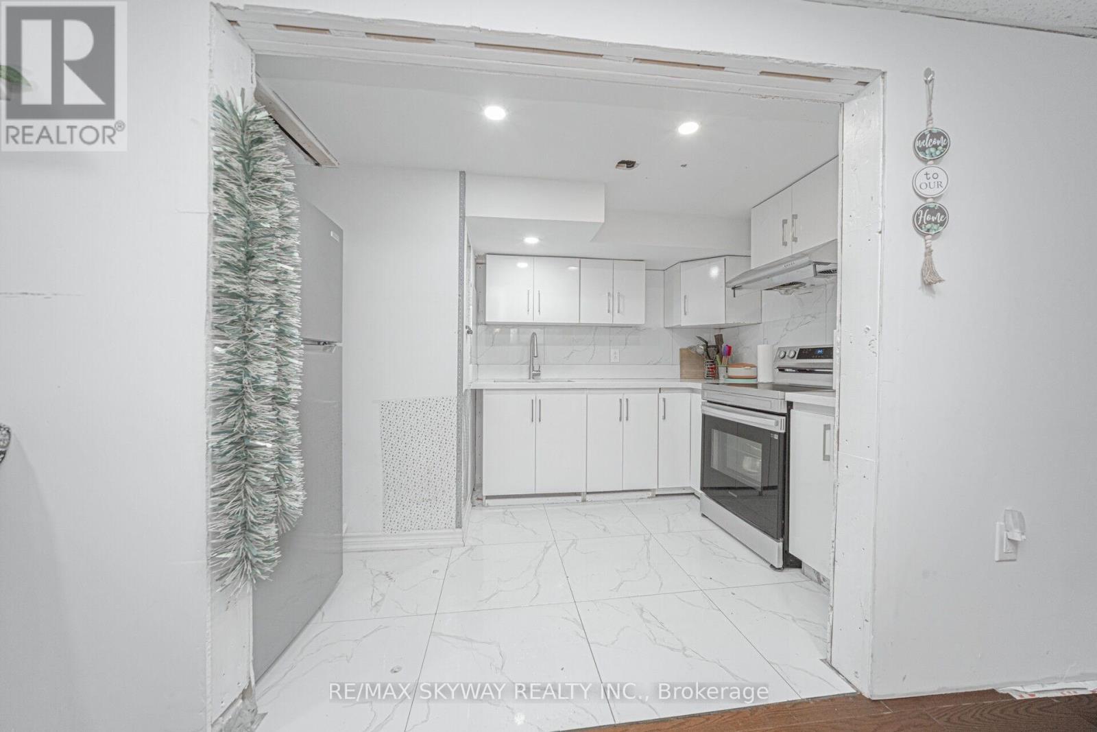 46 Royal Palm Drive, Brampton, Ontario  L6Z 1P6 - Photo 31 - W12513700