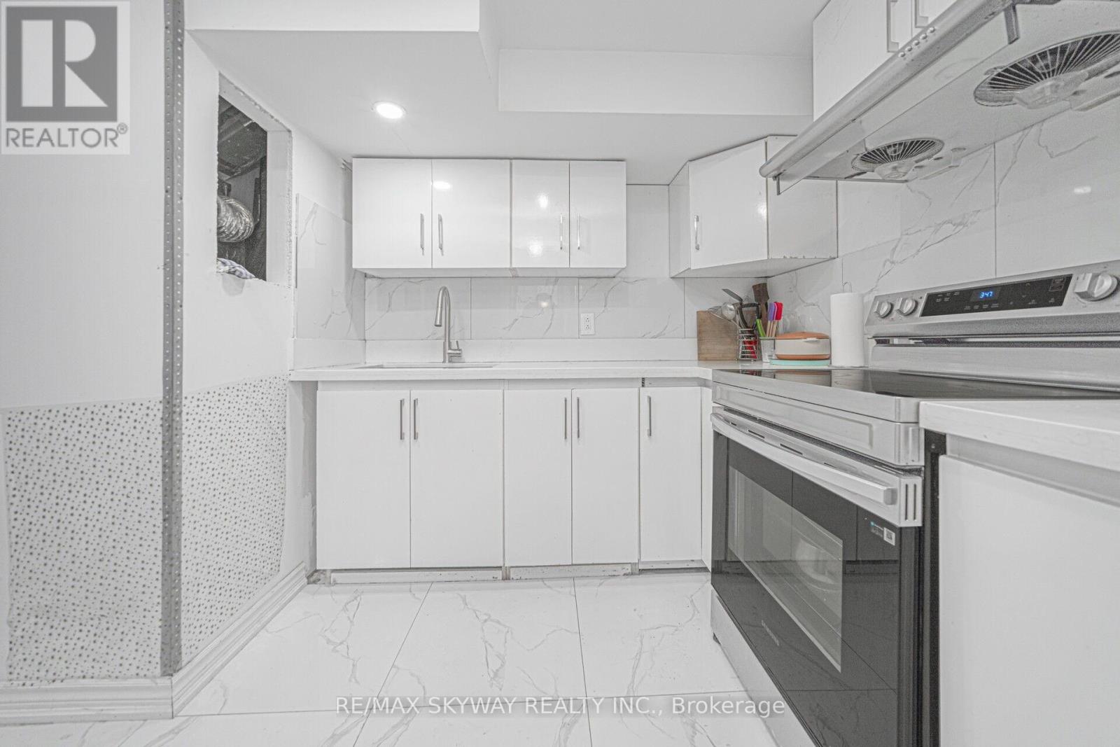 46 Royal Palm Drive, Brampton, Ontario  L6Z 1P6 - Photo 32 - W12513700