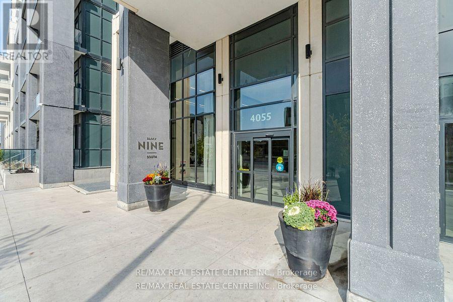 321 - 4055 Parkside Village Drive, Mississauga, Ontario  L5B 0K8 - Photo 2 - W12513728