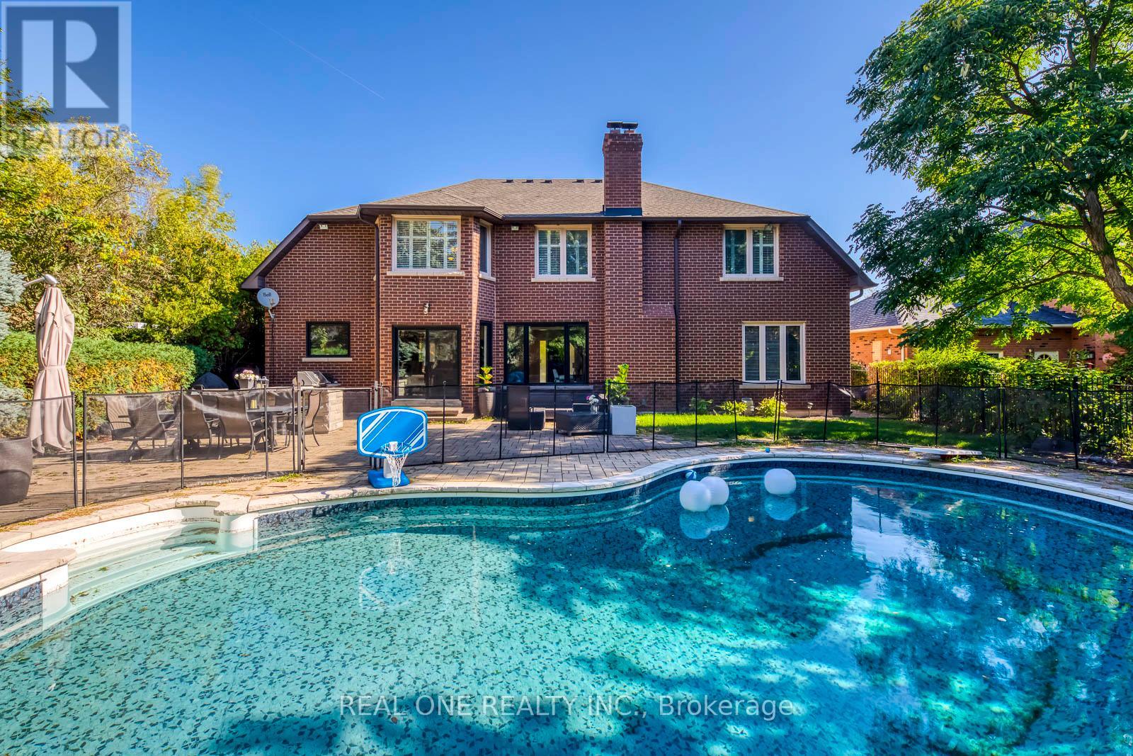 1340 Greeneagle Drive, Oakville, Ontario  L6M 2M9 - Photo 46 - W12513730