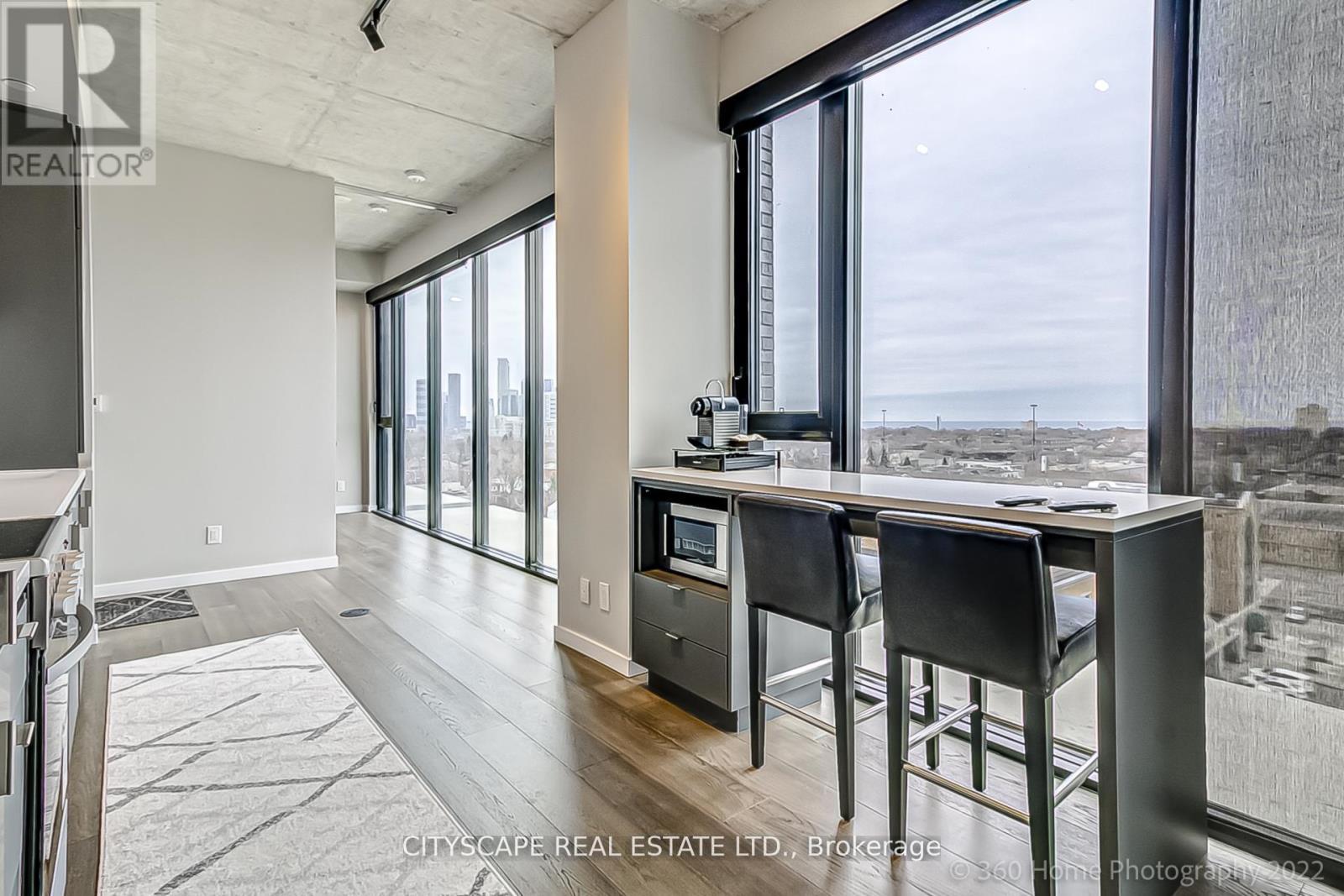 Ph 810 - 7 Smith Crescent, Toronto, Ontario  M8Z 1N5 - Photo 19 - W12513786