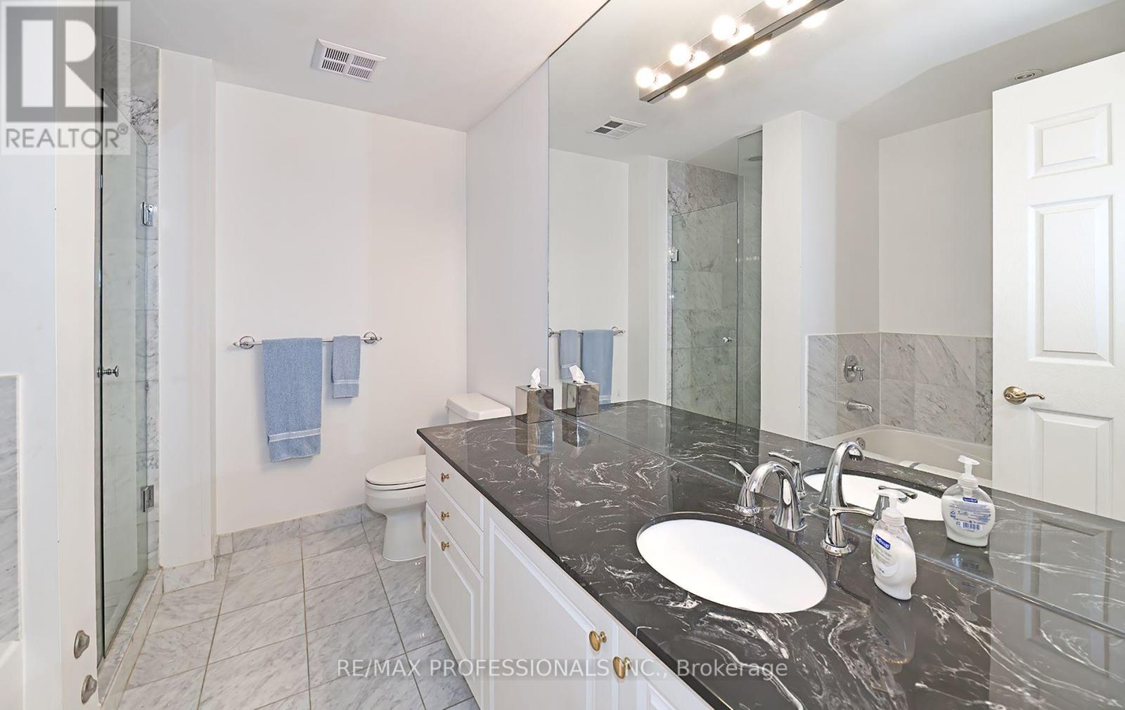 504 - 3085 Bloor Street W, Toronto, Ontario  M8X 1Z4 - Photo 17 - W12513800