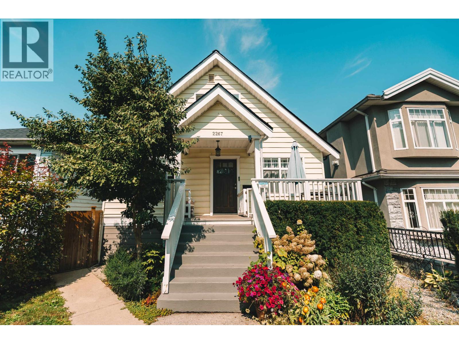 2267 NAPIER STREET, Vancouver, British Columbia
