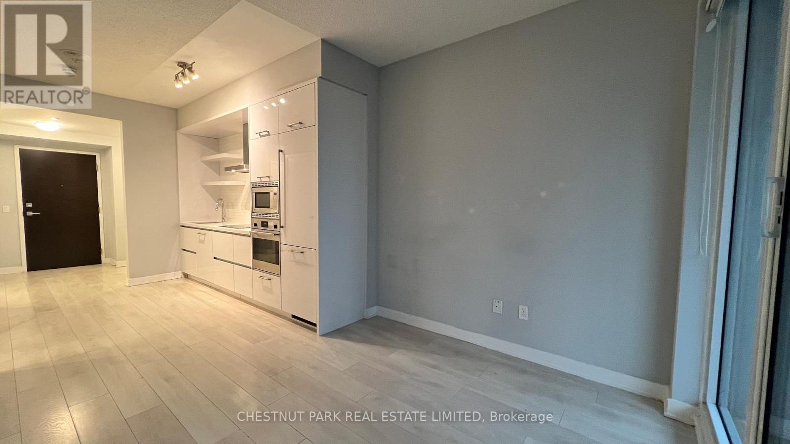 1410 - 2221 Yonge Street, Toronto, Ontario M4S 2B4 - Photo 2 - C12513222