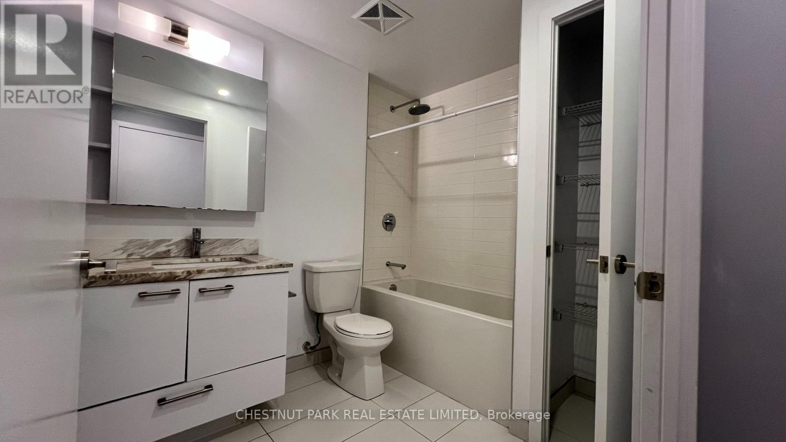 1410 - 2221 Yonge Street, Toronto, Ontario M4S 2B4 - Photo 8 - C12513222