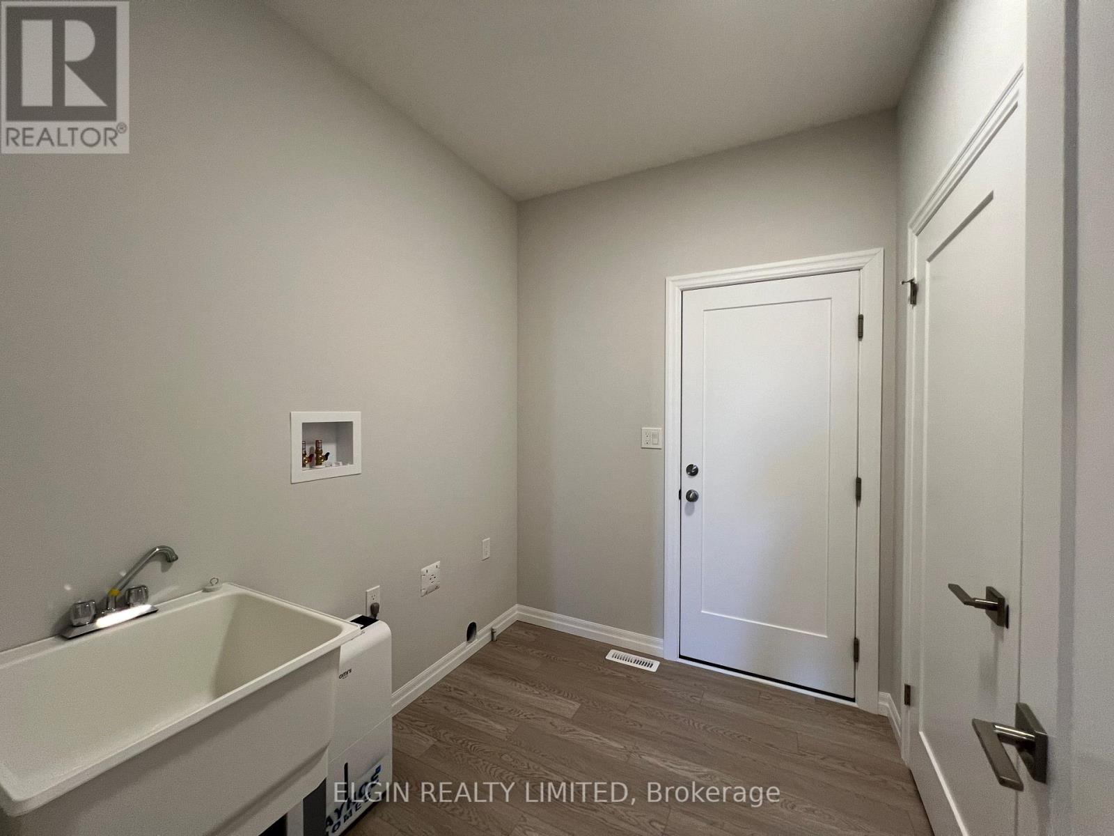 57 Willow Drive, Aylmer, Ontario  N5H 0B9 - Photo 11 - X12513972