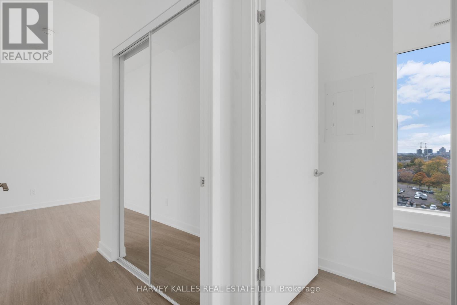 911 - 8188 Yonge Street, Vaughan, Ontario  L4J 1W5 - Photo 18 - N12510356