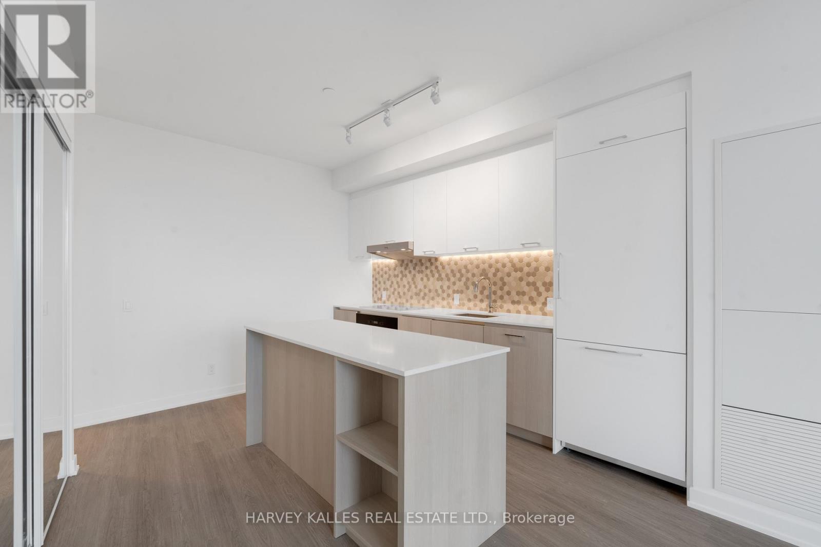 911 - 8188 Yonge Street, Vaughan, Ontario  L4J 1W5 - Photo 8 - N12510356