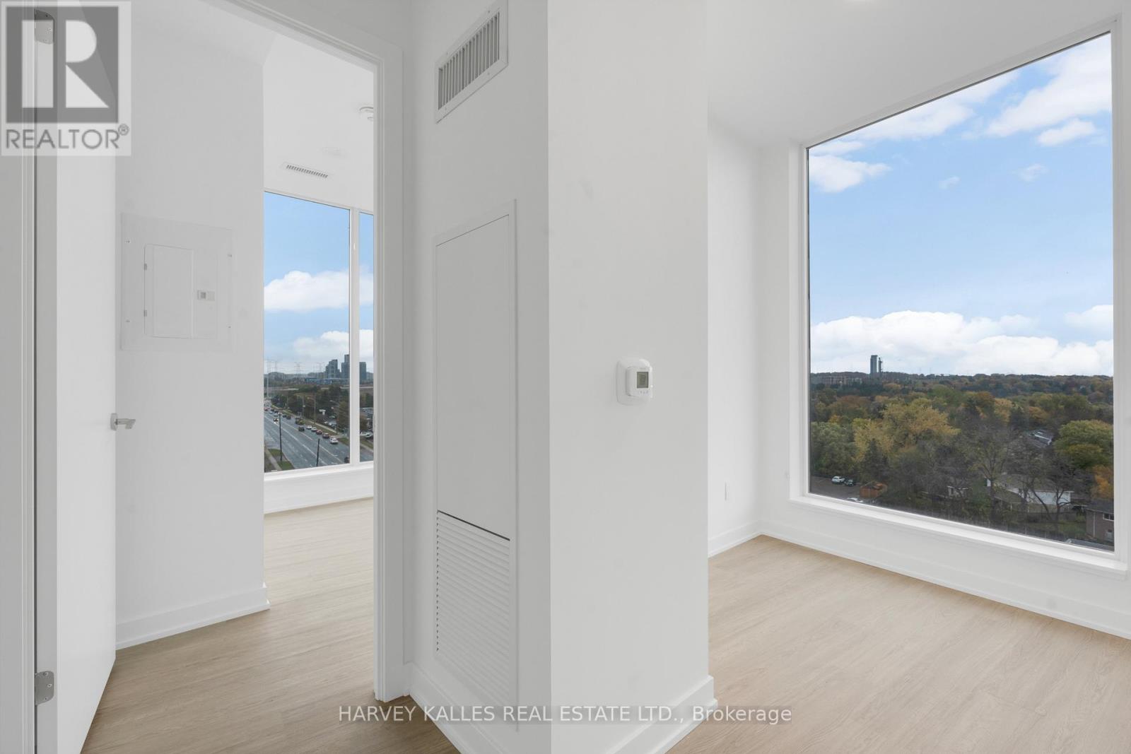 911 - 8188 Yonge Street, Vaughan, Ontario  L4J 1W5 - Photo 13 - N12510356