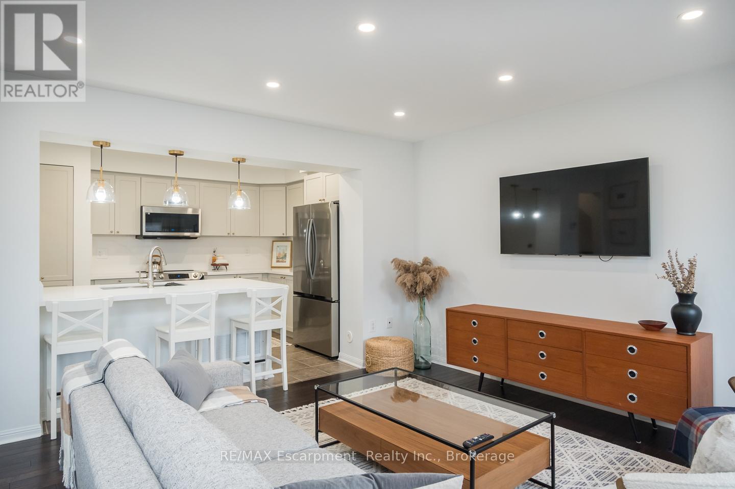 503 Cavanagh Lane, Milton, Ontario L9T 8G3 - Photo 5 - W12513892