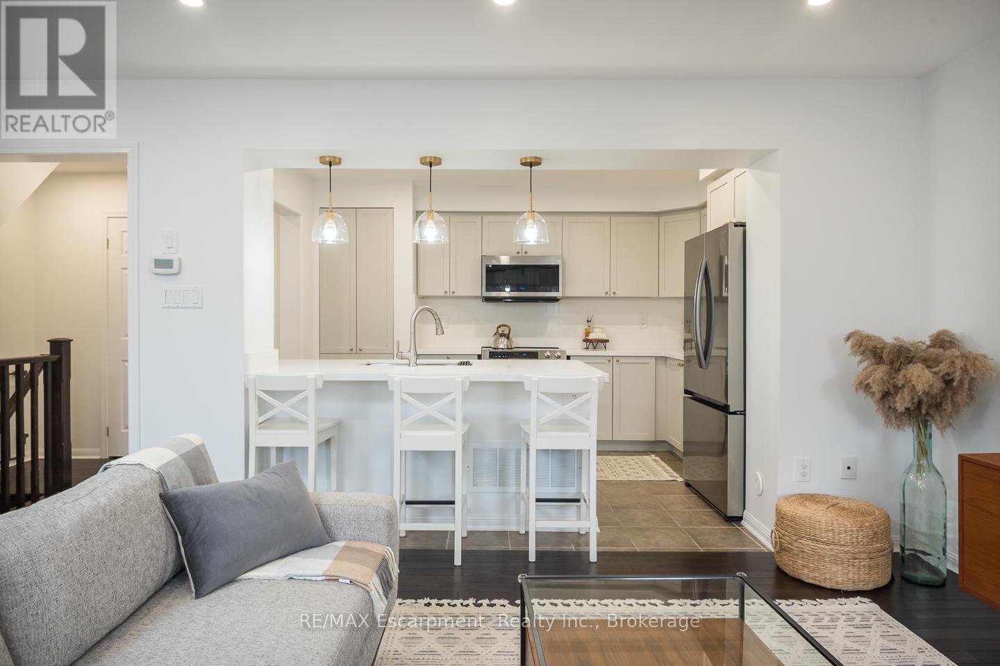 503 Cavanagh Lane, Milton, Ontario L9T 8G3 - Photo 6 - W12513892