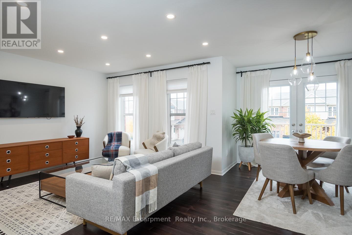 503 Cavanagh Lane, Milton, Ontario L9T 8G3 - Photo 9 - W12513892