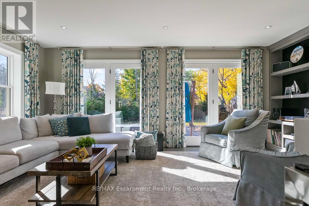 278 Carolyn Drive, Oakville, Ontario  L6K 3M6 - Photo 22 - W12513920