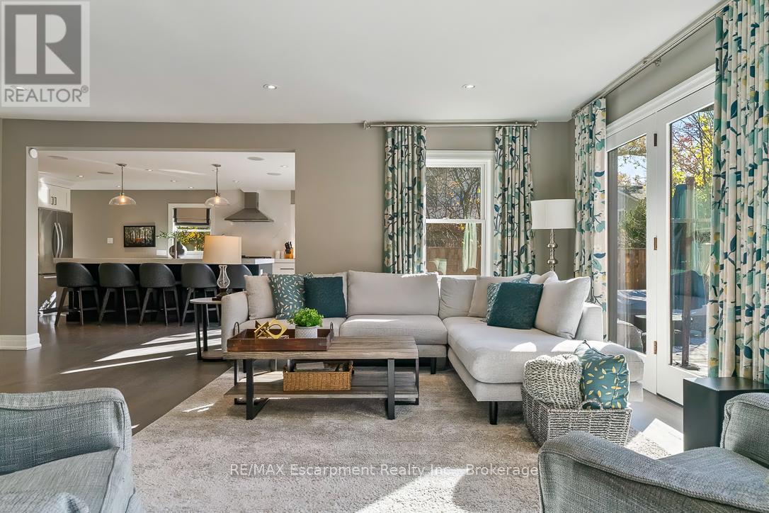 278 Carolyn Drive, Oakville, Ontario  L6K 3M6 - Photo 23 - W12513920